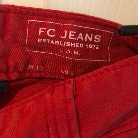 Red shorts - Picture 3 of 3